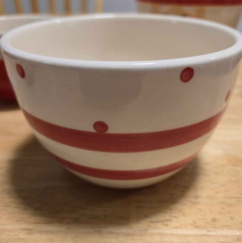 Blue Harbor 2012 Santa Claus Nesting Ceramic Holiday Bowls Set of 3 Red White - Picture 6 of 10